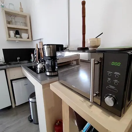 Chic S T U D I O Close To Center Apartment
